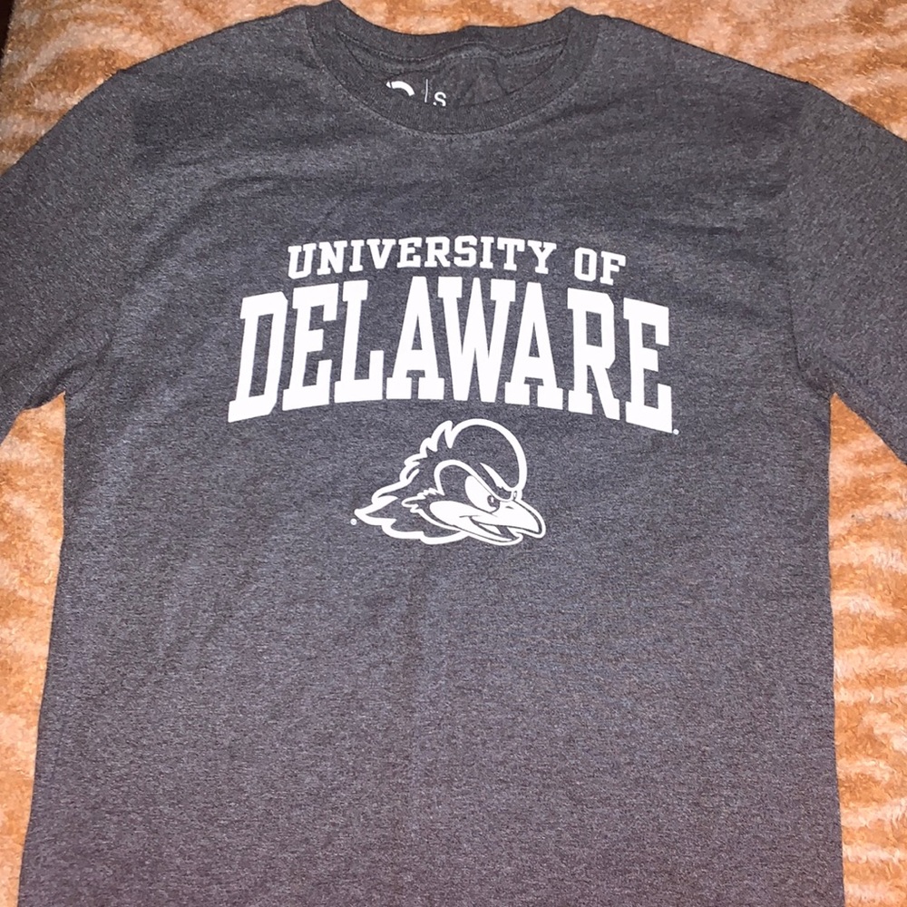 Alta Gracia Men’s Gray Delaware Short Sleeve T Shirt Sz Small EUC